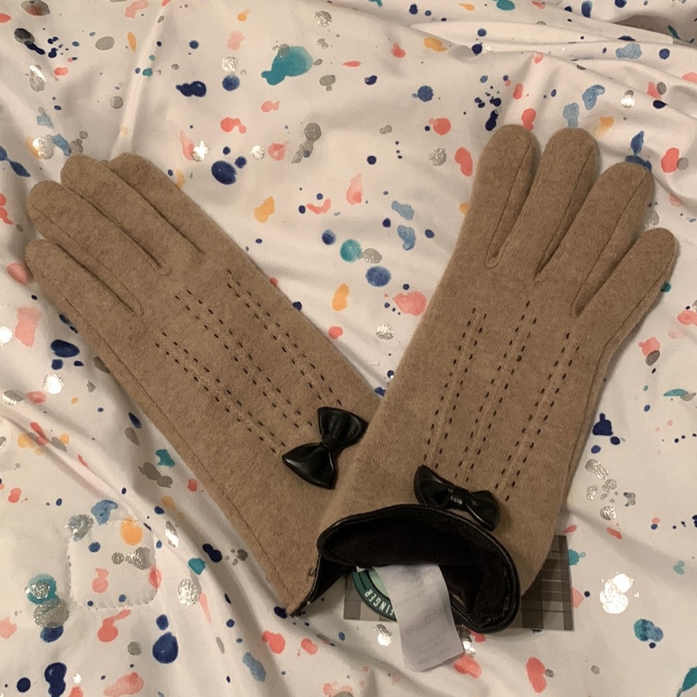 Women’s Gloves